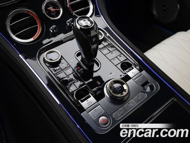 Bentley Continental GT (III) 4.0 GT Azure 2024 — фото 19