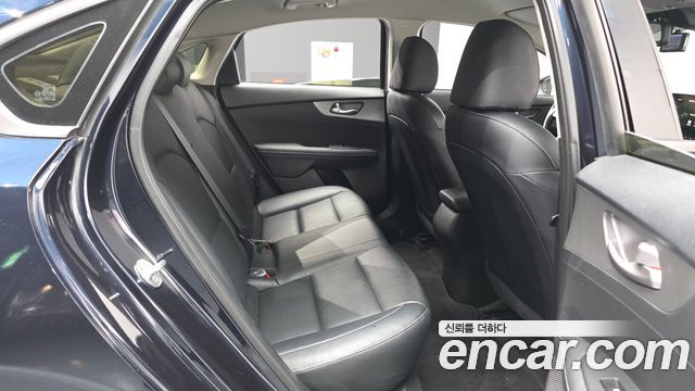 Kia K3 Prestige 2021 — фото 12