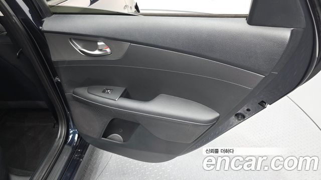 Kia K3 Prestige 2021 — фото 25
