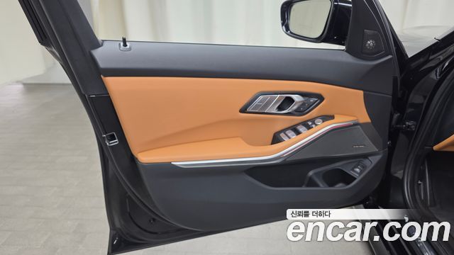 BMW 3 Series (G20) 320i M Sport 2025 — фото 24