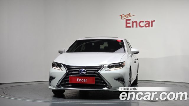 Lexus ES300h Supreme+ XV60 2018 — фото 3