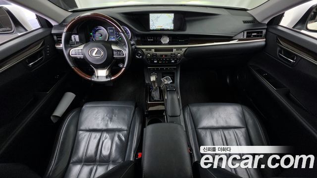 Lexus ES300h Supreme+ XV60 2018 — фото 7