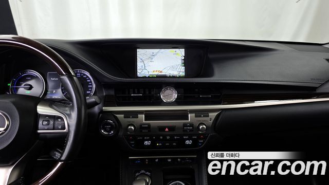 Lexus ES300h Supreme+ XV60 2018 — фото 8