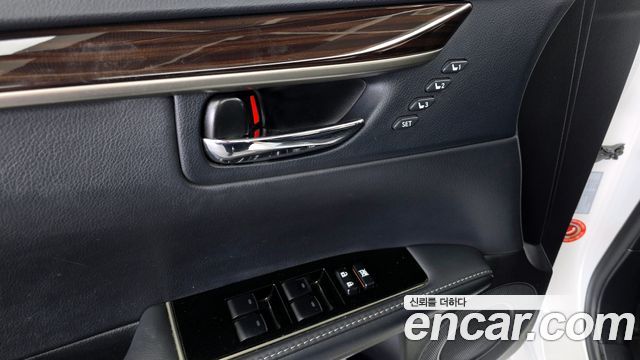 Lexus ES300h Supreme+ XV60 2018 — фото 17