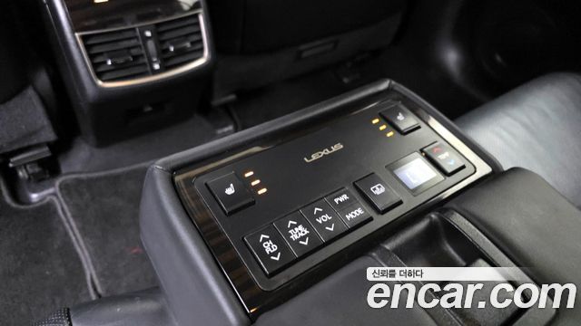 Lexus ES300h Supreme+ XV60 2018 — фото 23