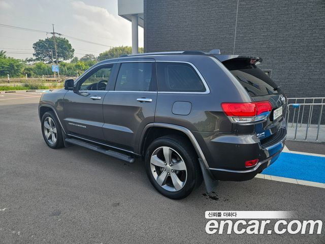 Jeep Grand Cherokee 3.0 Diesel Overland WK2 2015 — фото 4