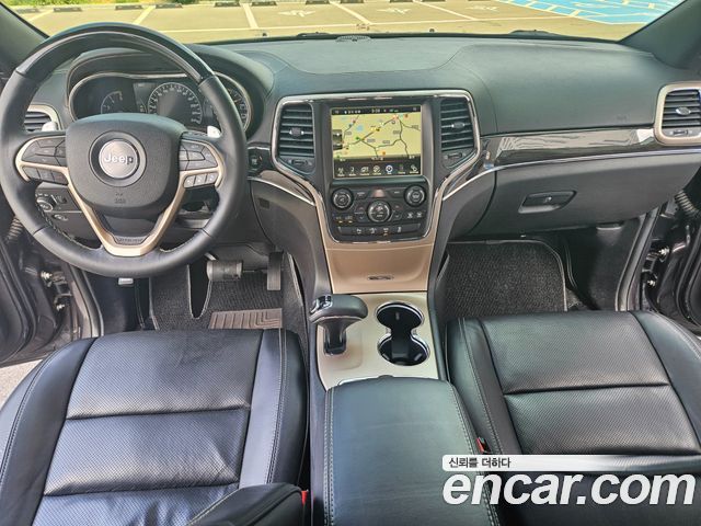 Jeep Grand Cherokee 3.0 Diesel Overland WK2 2015 — фото 6
