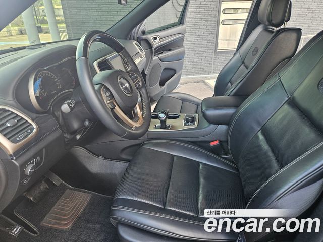 Jeep Grand Cherokee 3.0 Diesel Overland WK2 2015 — фото 7