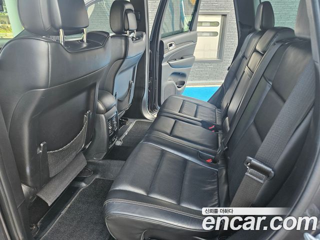 Jeep Grand Cherokee 3.0 Diesel Overland WK2 2015 — фото 8