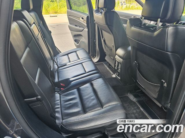 Jeep Grand Cherokee 3.0 Diesel Overland WK2 2015 — фото 10