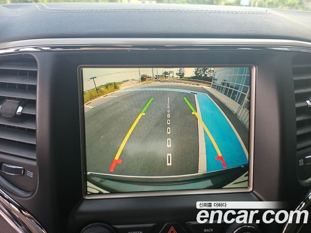 Jeep Grand Cherokee 3.0 Diesel Overland WK2 2015 — фото 20