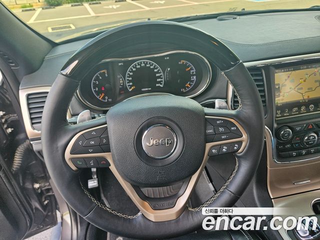 Jeep Grand Cherokee 3.0 Diesel Overland WK2 2015 — фото 21