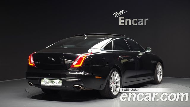 Jaguar XJ 3.0D Premium Luxury LWB X351 2016 — фото 2