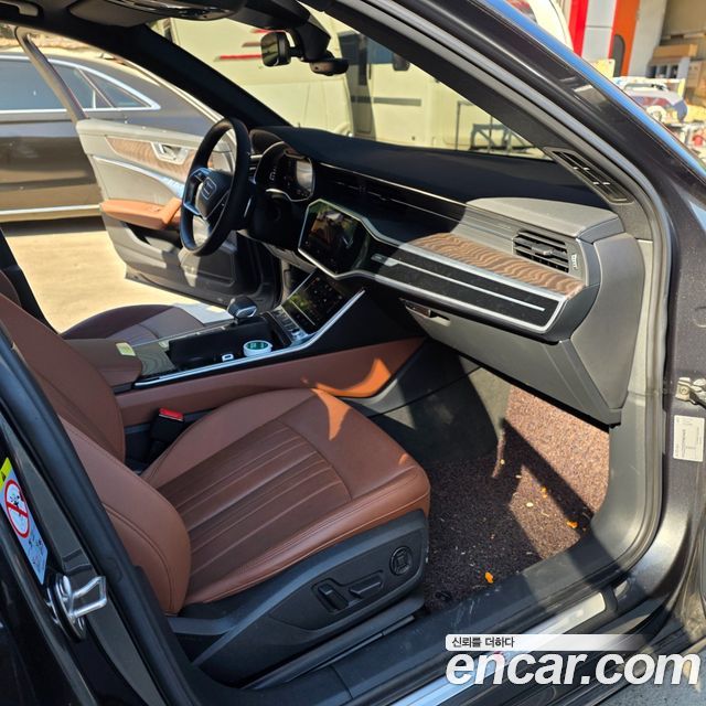 Audi A6 (C8) 45 TFSI Premium 2023 — фото 16