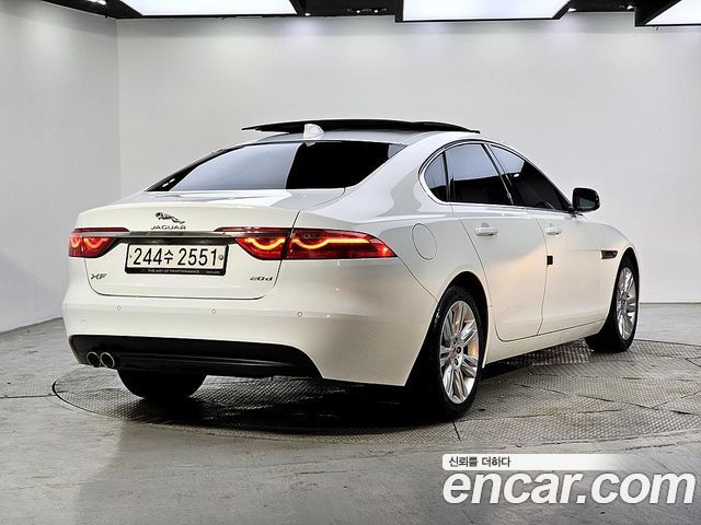 Jaguar XF (X260) 20d Portfolio 2017 — фото 4