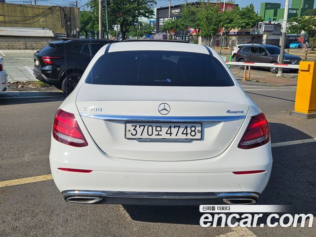Mercedes-Benz E-Class (W213) E300 4MATIC Exclusive 2020 — фото 4