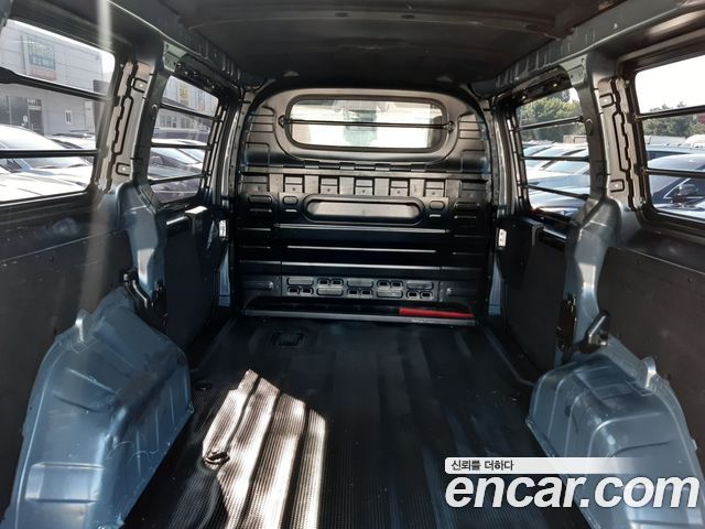 Hyundai Staria Cargo 3-Seater Modern 2023 — фото 18