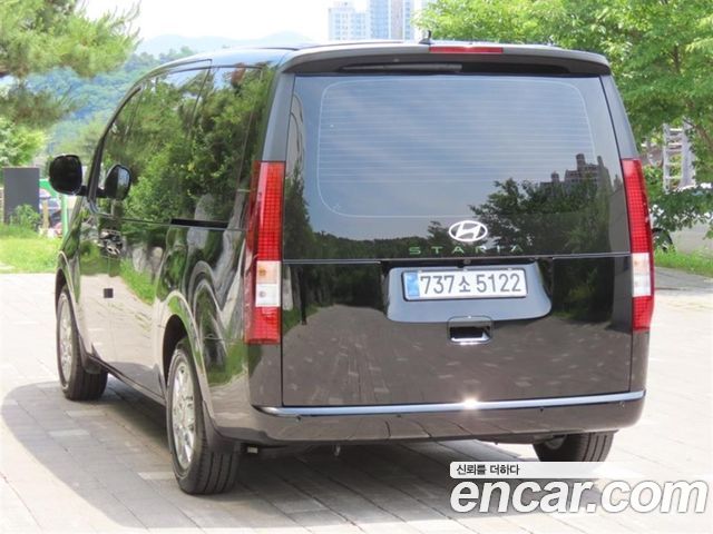 Hyundai Staria HEV 1.6T Tourer 11-Seater Modern 2026 — фото 4