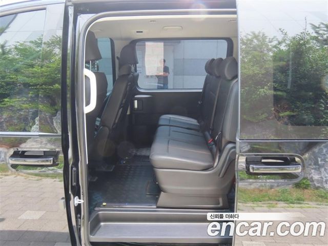 Hyundai Staria HEV 1.6T Tourer 11-Seater Modern 2026 — фото 18