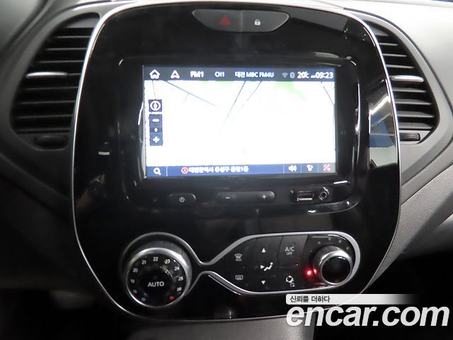 Renault Korea QM3 RE 2019 — фото 16
