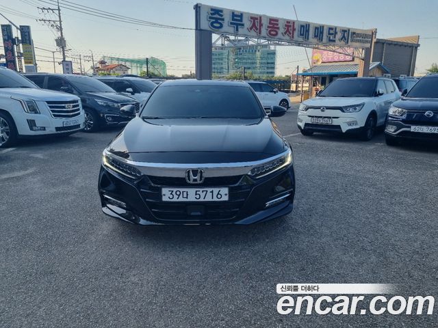 Honda Accord (X) 2.0 Hybrid Touring 2018 — фото 2
