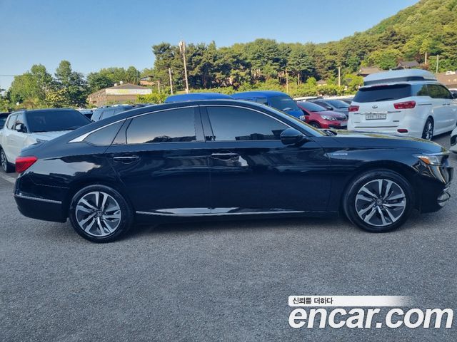 Honda Accord (X) 2.0 Hybrid Touring 2018 — фото 8
