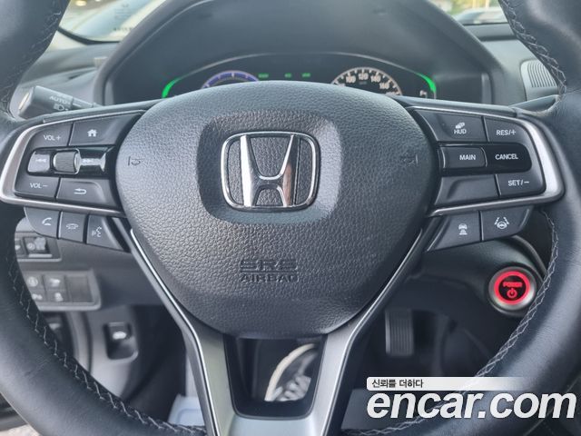 Honda Accord (X) 2.0 Hybrid Touring 2018 — фото 21