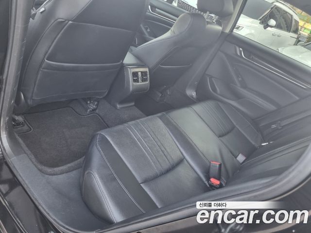 Honda Accord (X) 2.0 Hybrid Touring 2018 — фото 22