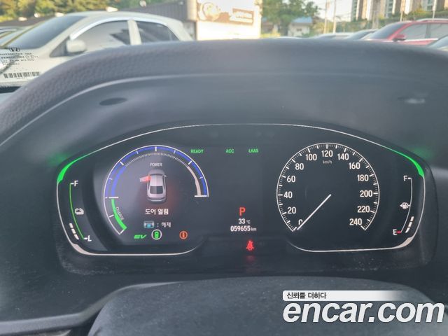 Honda Accord (X) 2.0 Hybrid Touring 2018 — фото 23
