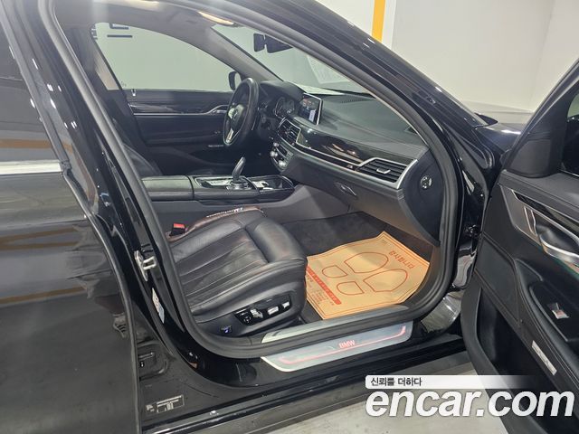 BMW 7 Series (G11) 730d xDrive 2018 — фото 9