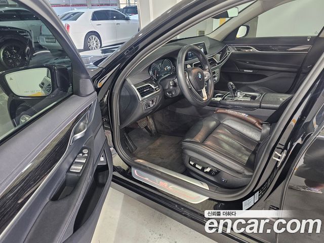 BMW 7 Series (G11) 730d xDrive 2018 — фото 16