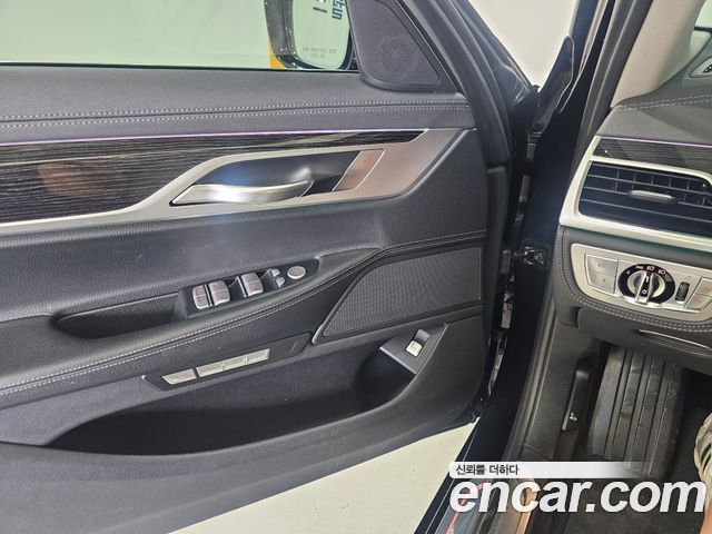 BMW 7 Series (G11) 730d xDrive 2018 — фото 17