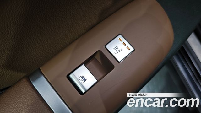 Hyundai Grandeur (GN7) 3.5 Gasoline 2WD Exclusive 2023 — фото 19