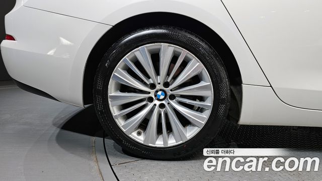 BMW 5 Series GT (F07) GT 30d xDrive 2015 — фото 5