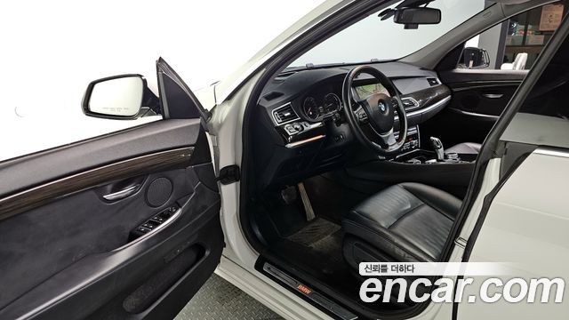 BMW 5 Series GT (F07) GT 30d xDrive 2015 — фото 10