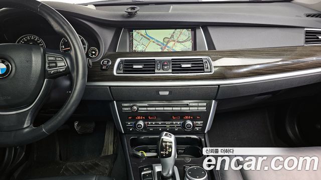 BMW 5 Series GT (F07) GT 30d xDrive 2015 — фото 13