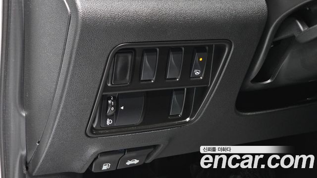Renault Korea QM6 2.0 LPe LE Signature 2WD 2022 — фото 19