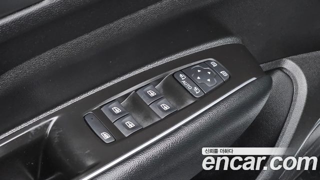 Renault Korea QM6 2.0 LPe LE Signature 2WD 2022 — фото 20