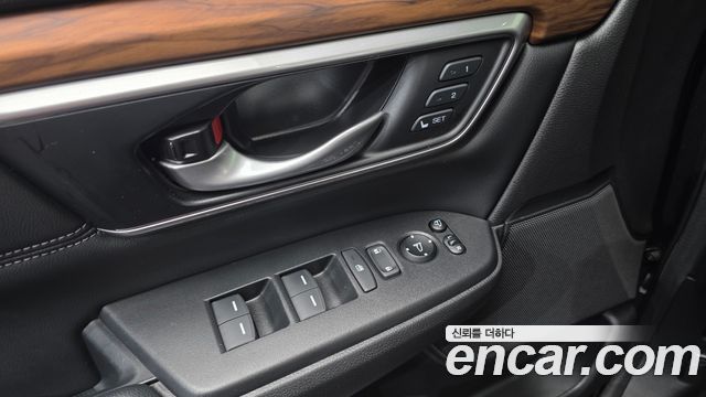 Honda CR-V (V) 2.0 Hybrid Touring 4WD 2021 — фото 20