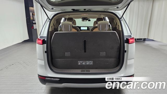 Kia Carnival (IV) Diesel 9-Seater Prestige 2023 — фото 15