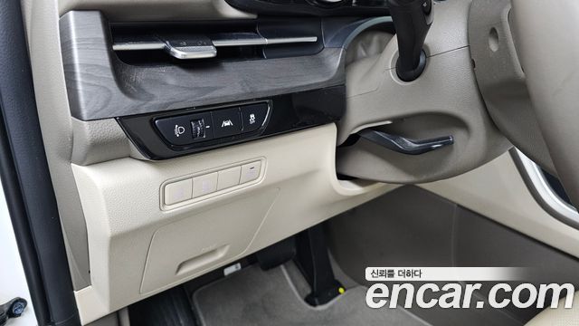 Kia Carnival (IV) Diesel 9-Seater Prestige 2023 — фото 18