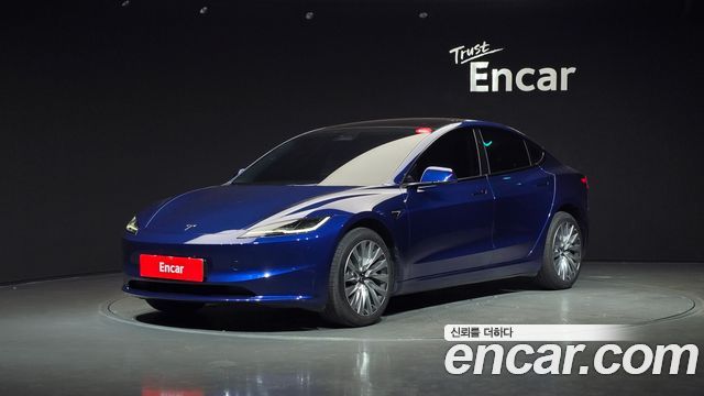 Tesla Model 3 RWD