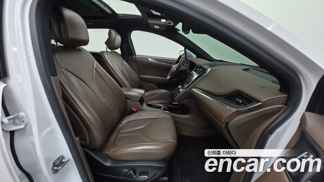 Lincoln MKC 2.0 AWD 2017 — фото 10