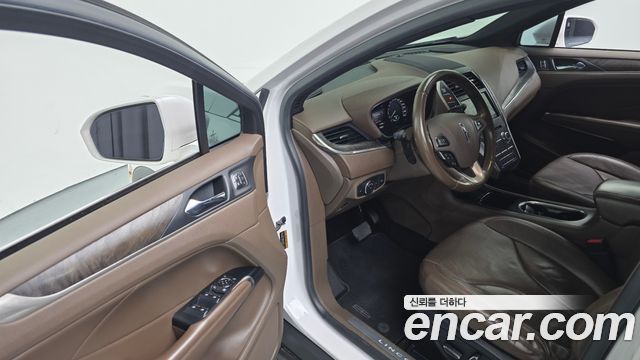 Lincoln MKC 2.0 AWD 2017 — фото 16