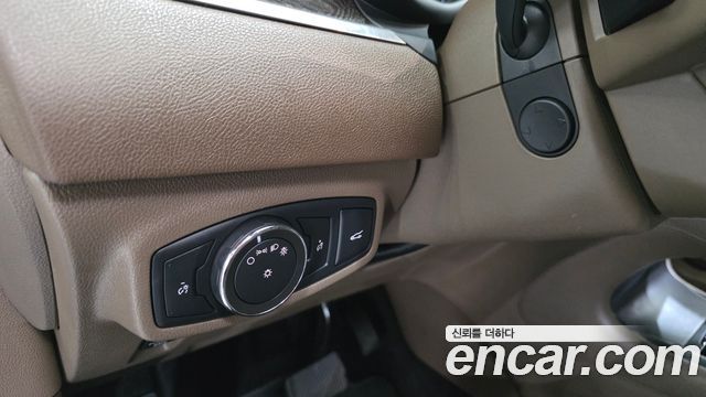 Lincoln MKC 2.0 AWD 2017 — фото 17