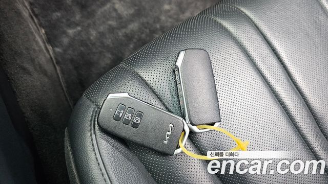 Kia K8 2.5 Gasoline 2WD Noblesse 2022 — фото 18