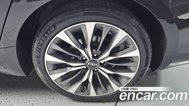 Kia K8 2.5 Gasoline 2WD Noblesse 2022 — фото 21