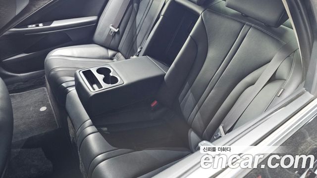 Kia K8 2.5 Gasoline 2WD Noblesse 2022 — фото 31