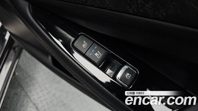 Kia K8 2.5 Gasoline 2WD Noblesse 2022 — фото 38
