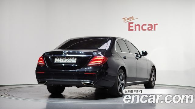 Mercedes-Benz E-Class (W213) E250 Avantgarde 2020 — фото 2